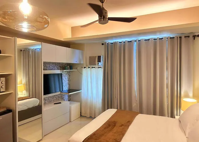 Apartment Cozy Cove In Venice Mckinley Hill Manila