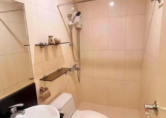 Cozy Cove In Venice Mckinley Hill Apartment Manila